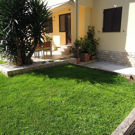 Apartments Simicev *
