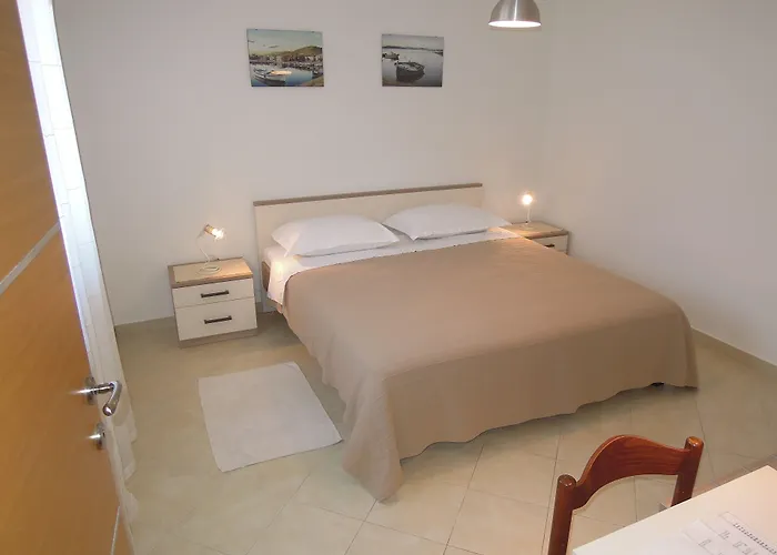 アパート Simicev ザダル