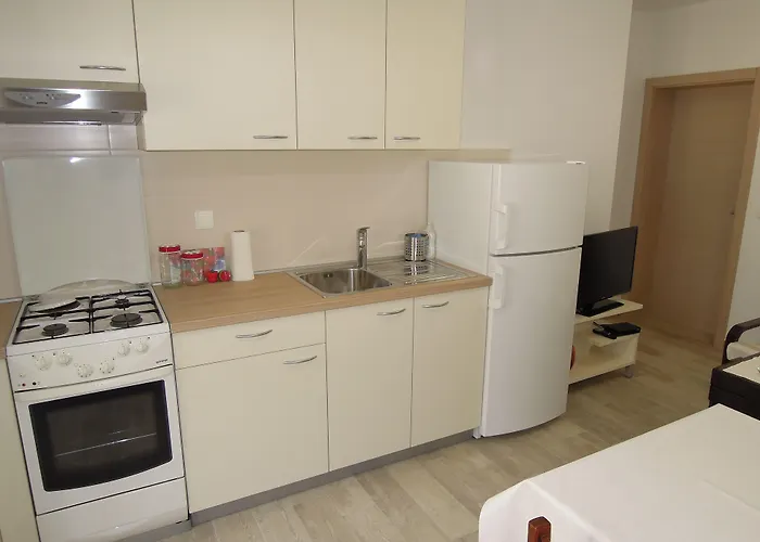 アパート Simicev